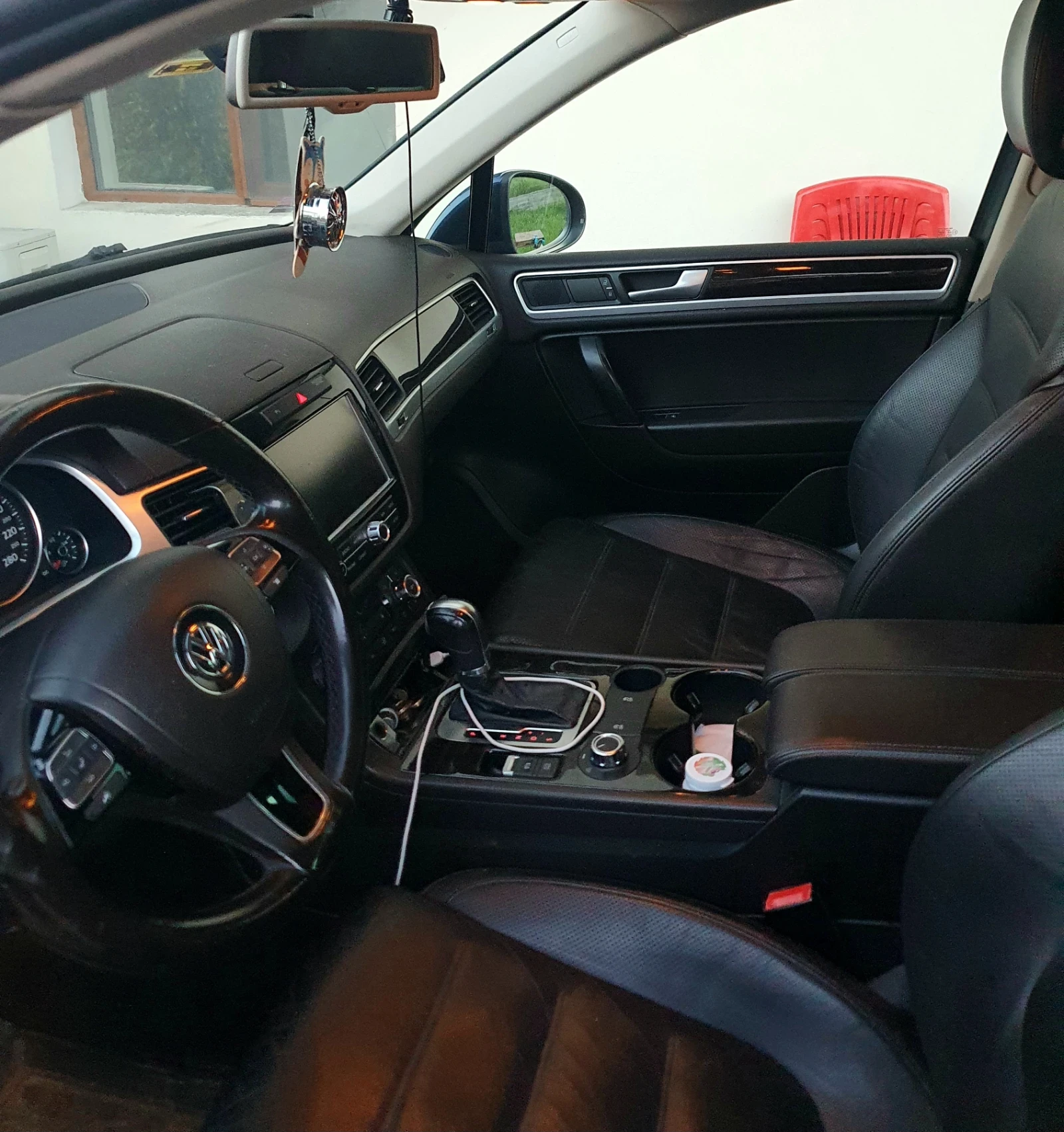 VW Touareg  - изображение 9
