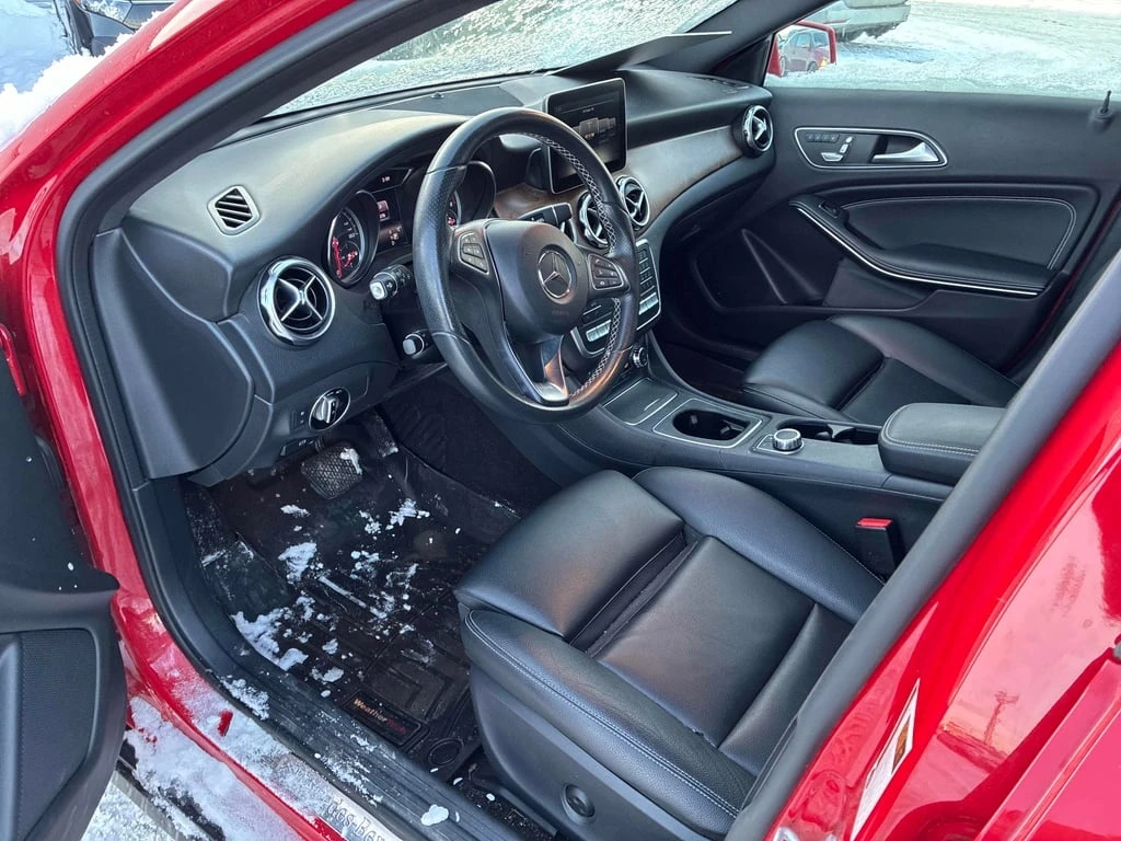 Mercedes-Benz GLA * 250 * CARFAX * ФИНАНСИРАНЕ*  - изображение 5