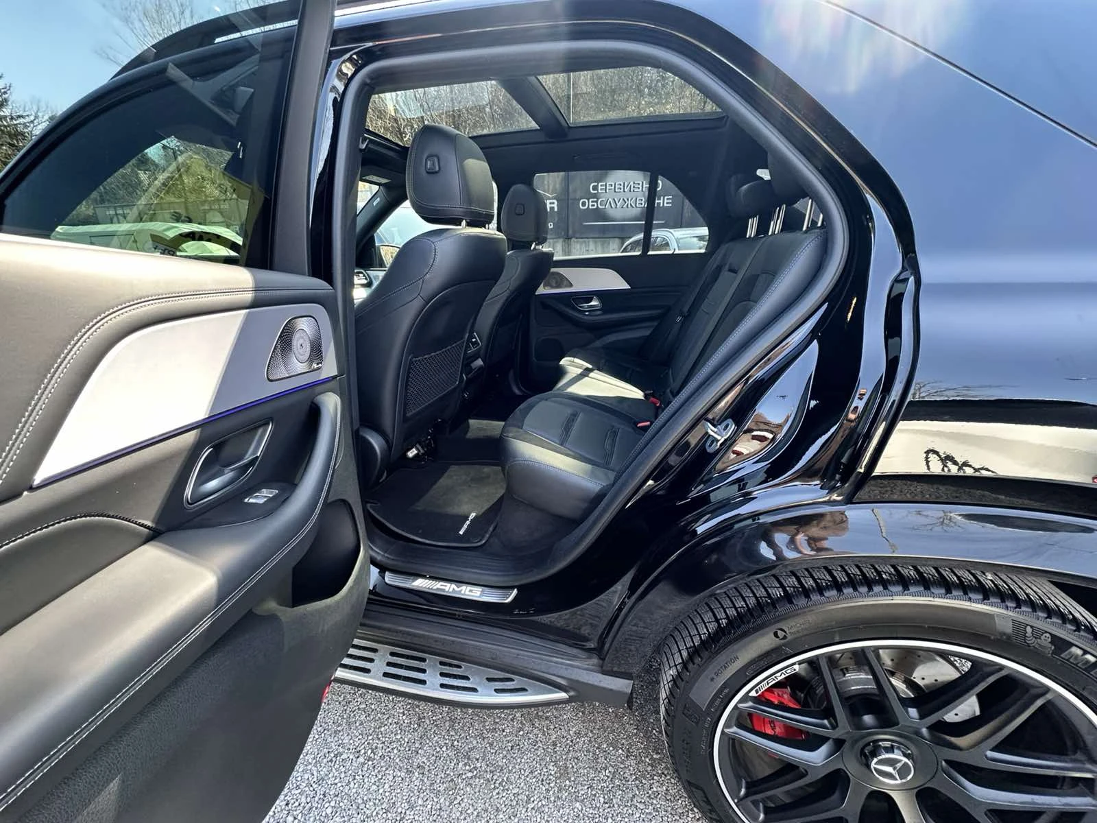 Mercedes-Benz GLE 63 S AMG PANO/ HUD/FULL/CAMERA 360 /, снимка 15 - Автомобили и джипове - 53816036