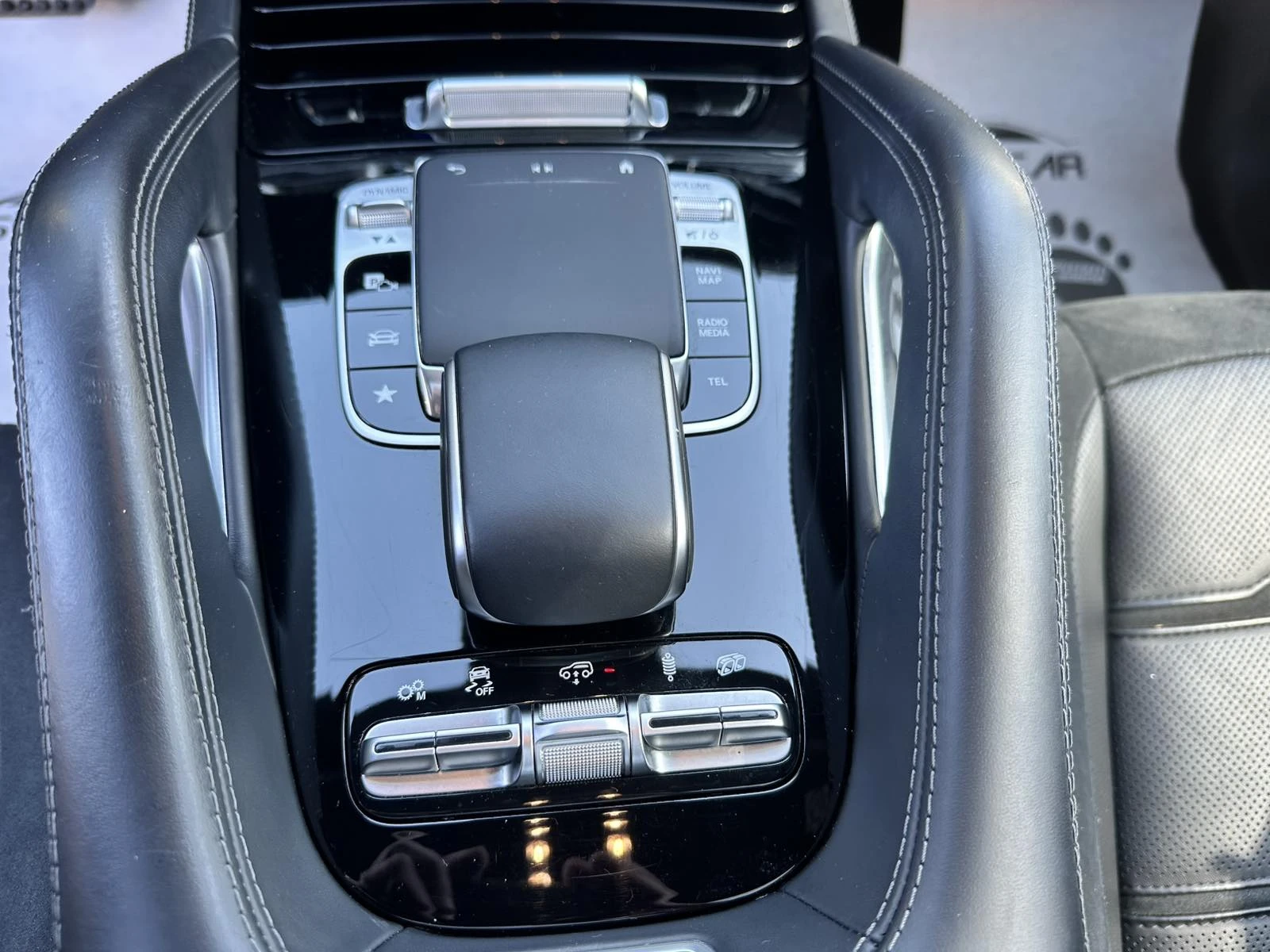 Mercedes-Benz GLE 63 S AMG PANO/ HUD/FULL/CAMERA 360 /, снимка 12 - Автомобили и джипове - 53816036