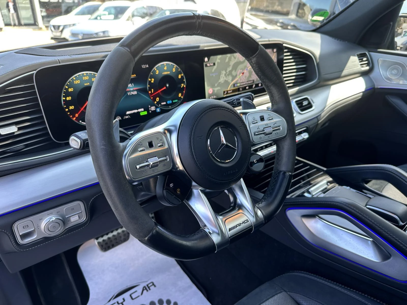 Mercedes-Benz GLE 63 S AMG PANO/ HUD/FULL/CAMERA 360 /, снимка 8 - Автомобили и джипове - 53816036