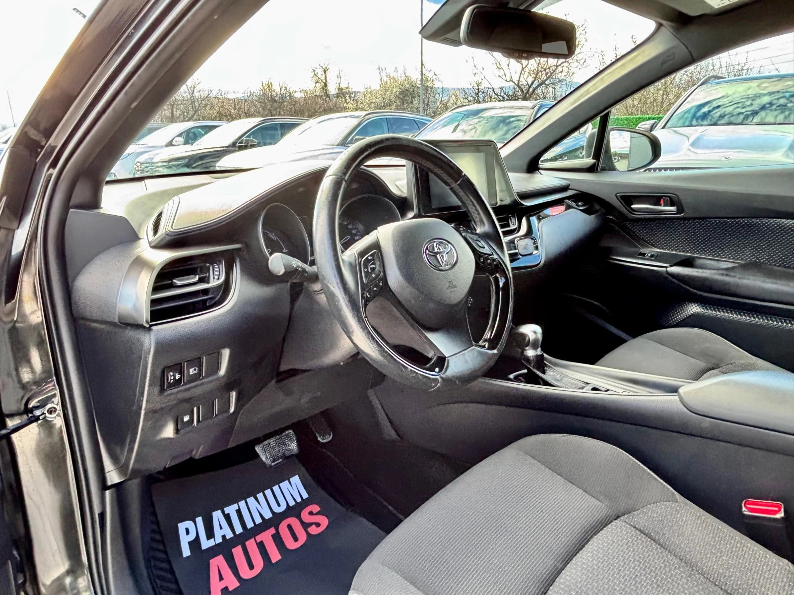 Toyota C-HR 1.8 HYBRID/FACELIFT/ПОДГРЕВ/КАМЕРА, снимка 7 - Автомобили и джипове - 54045373