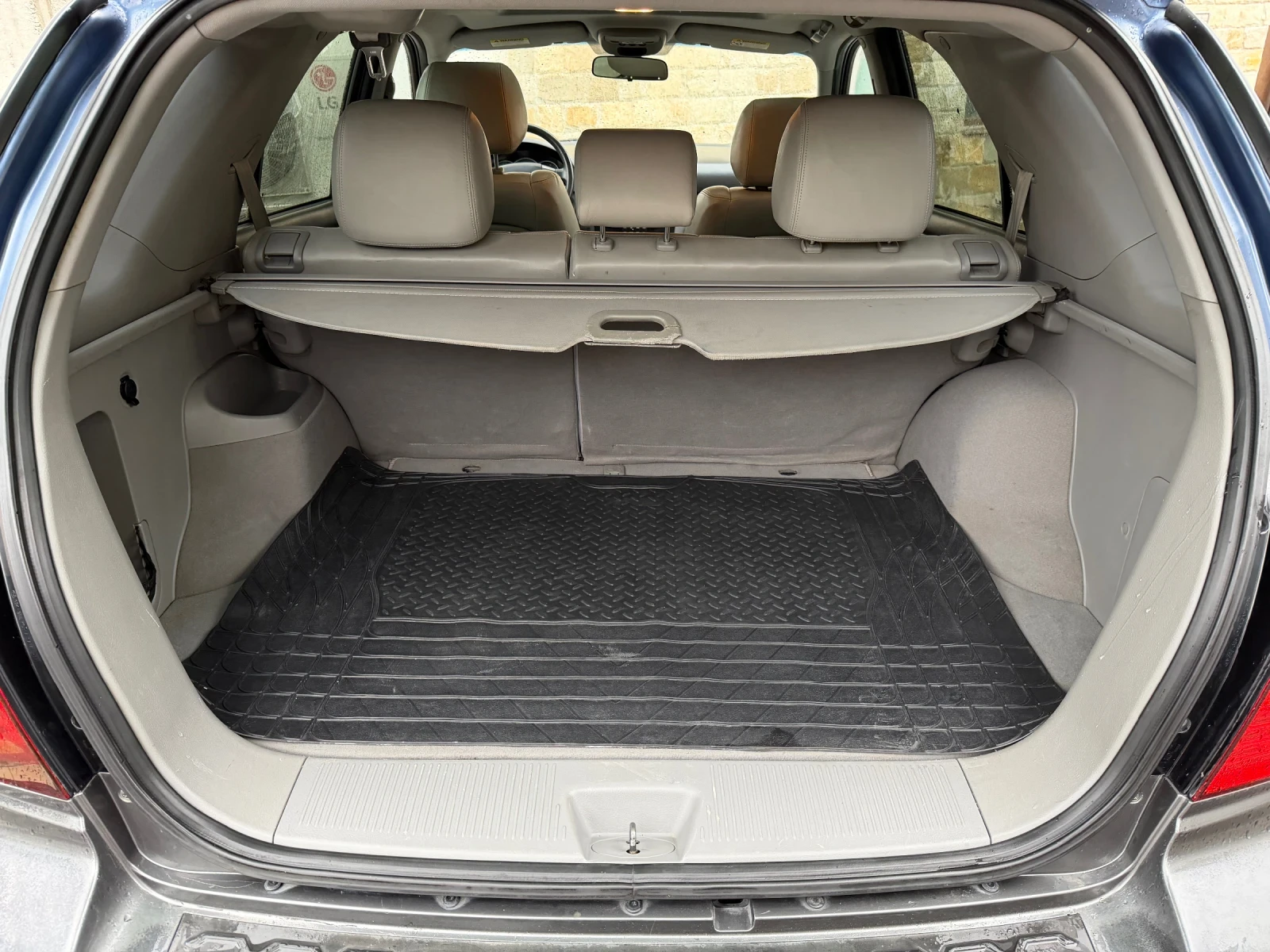 Kia Sorento Нов внос, сервизна история Facelift , снимка 10 - Автомобили и джипове - 54308983