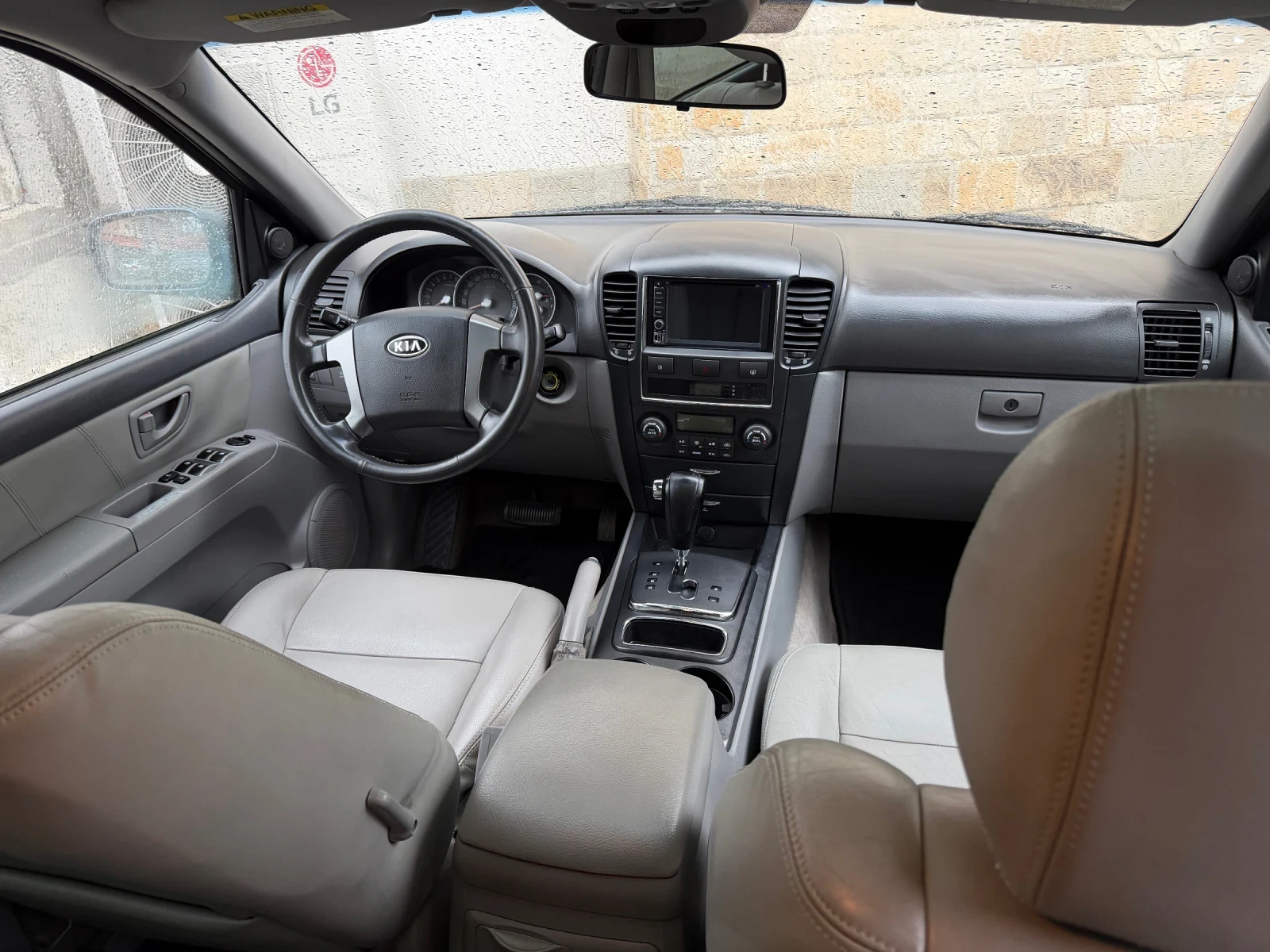 Kia Sorento Нов внос, сервизна история Facelift , снимка 9 - Автомобили и джипове - 54308983