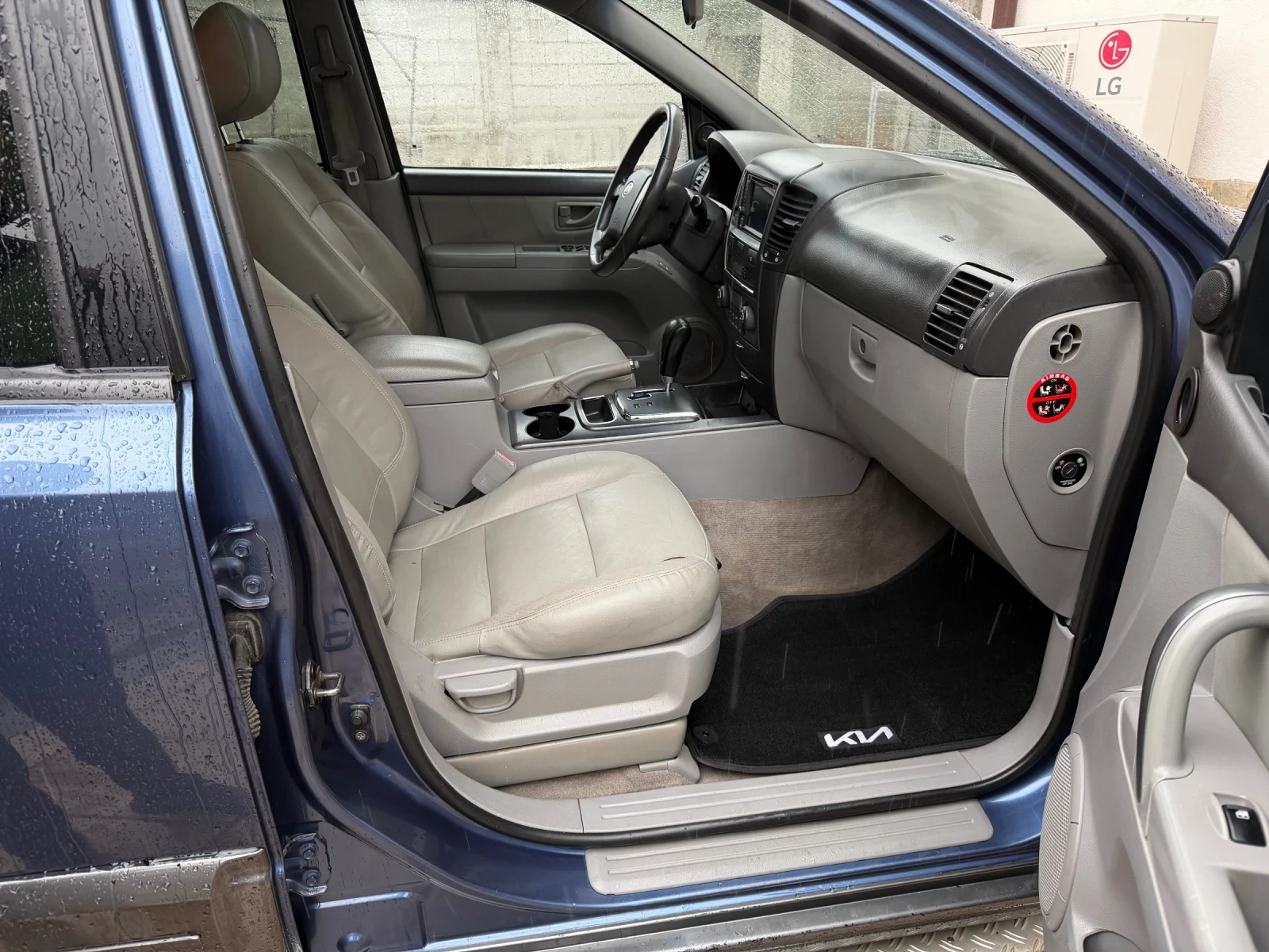 Kia Sorento Нов внос, сервизна история Facelift , снимка 8 - Автомобили и джипове - 54308983