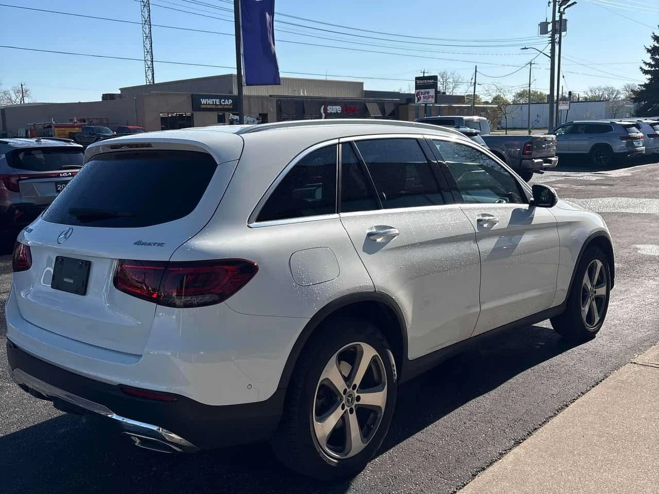 Mercedes-Benz GLC 300 | DISTRONIC| 360| ПОДГРЕВИ| ПАНОРАМА| CARFAX, снимка 4 - Автомобили и джипове - 54608196