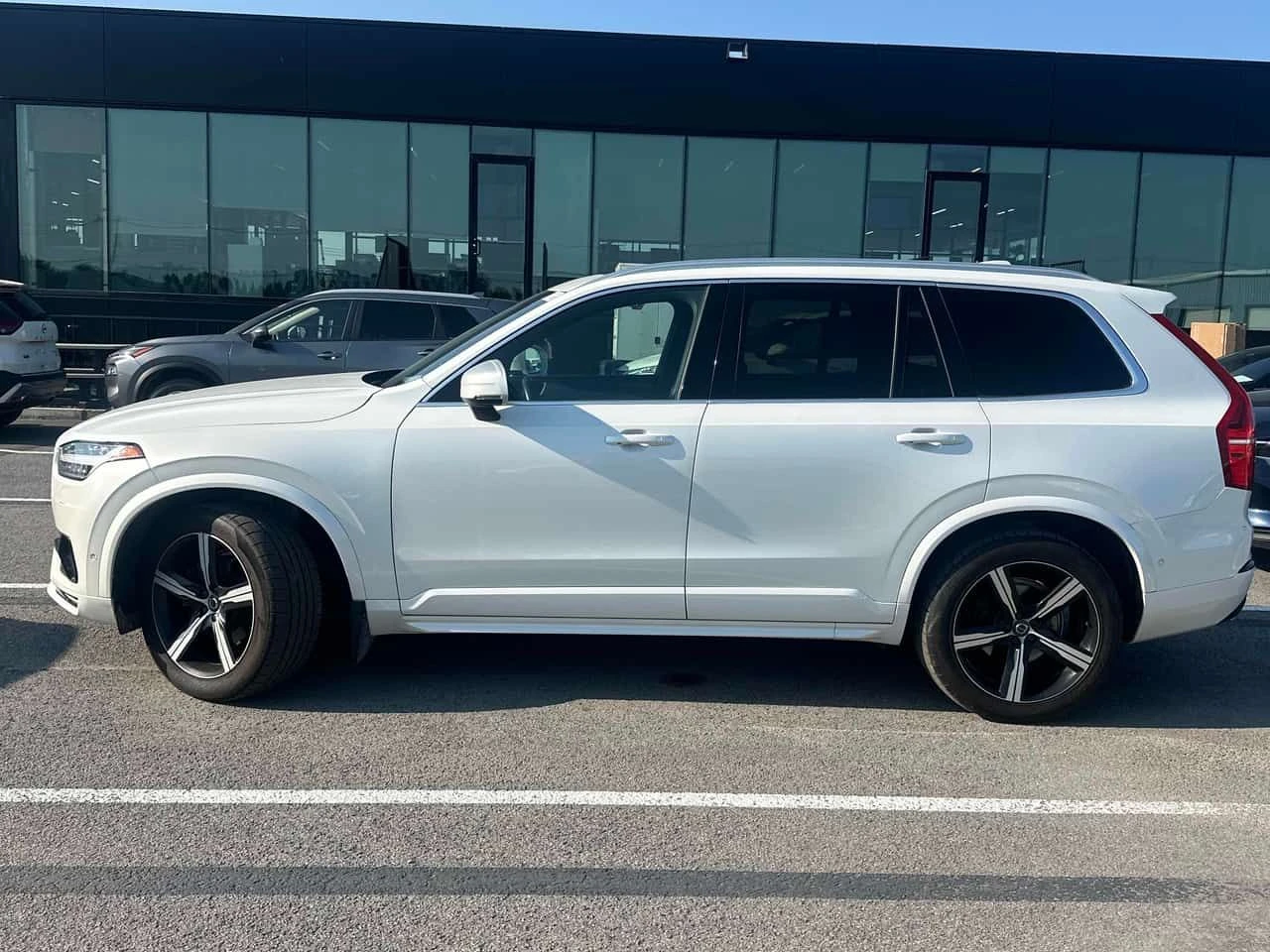 Volvo Xc90 * T6 R Design * CARFAX * ЦЕНА ДО БГ, снимка 3 - Автомобили и джипове - 55226428