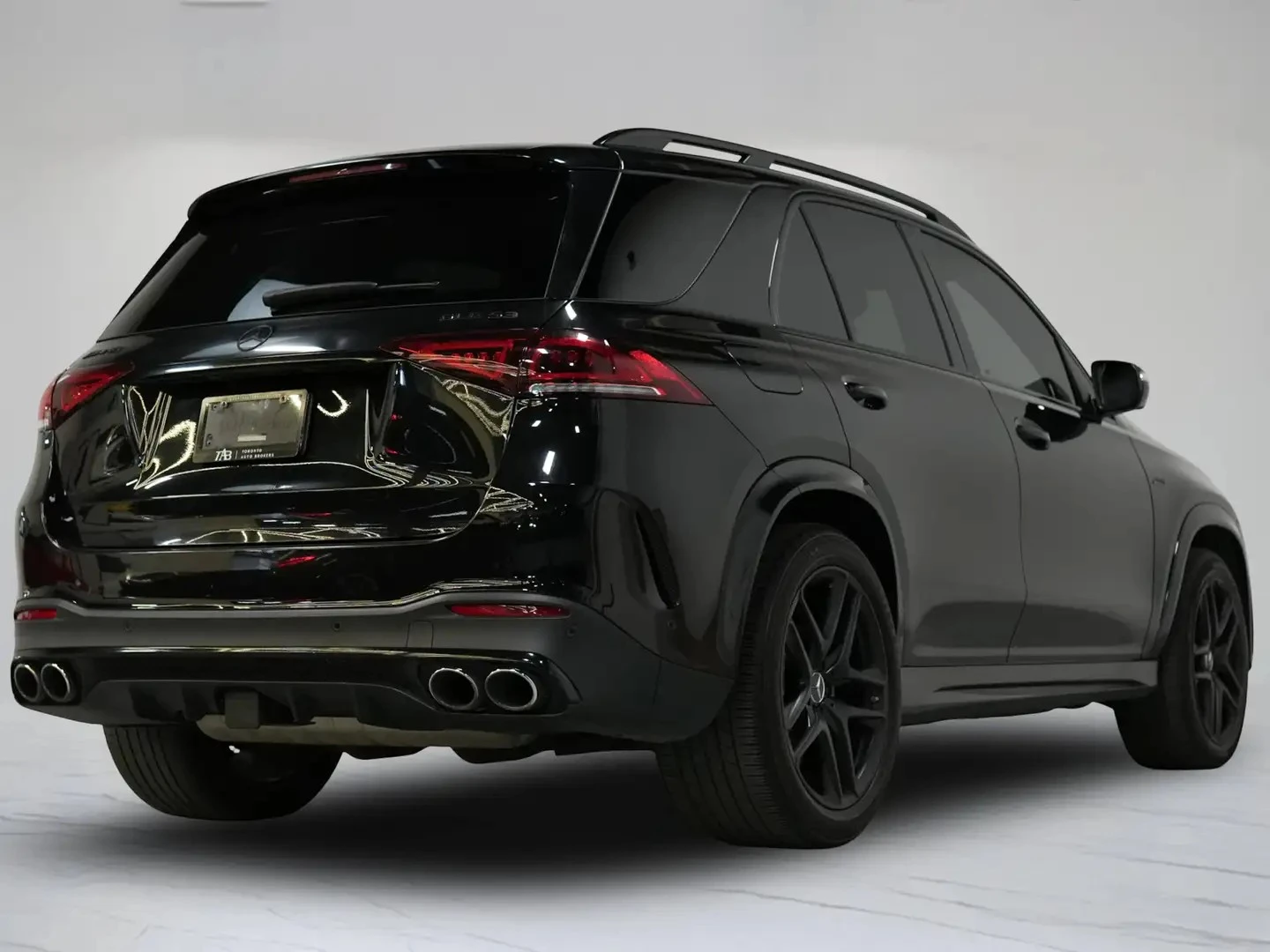 Mercedes-Benz GLE 53 4MATIC AMG PREMIUM ЦЕНА ДО БЪЛГАРИЯ АВТОКРЕДИТ, снимка 4 - Автомобили и джипове - 55889023