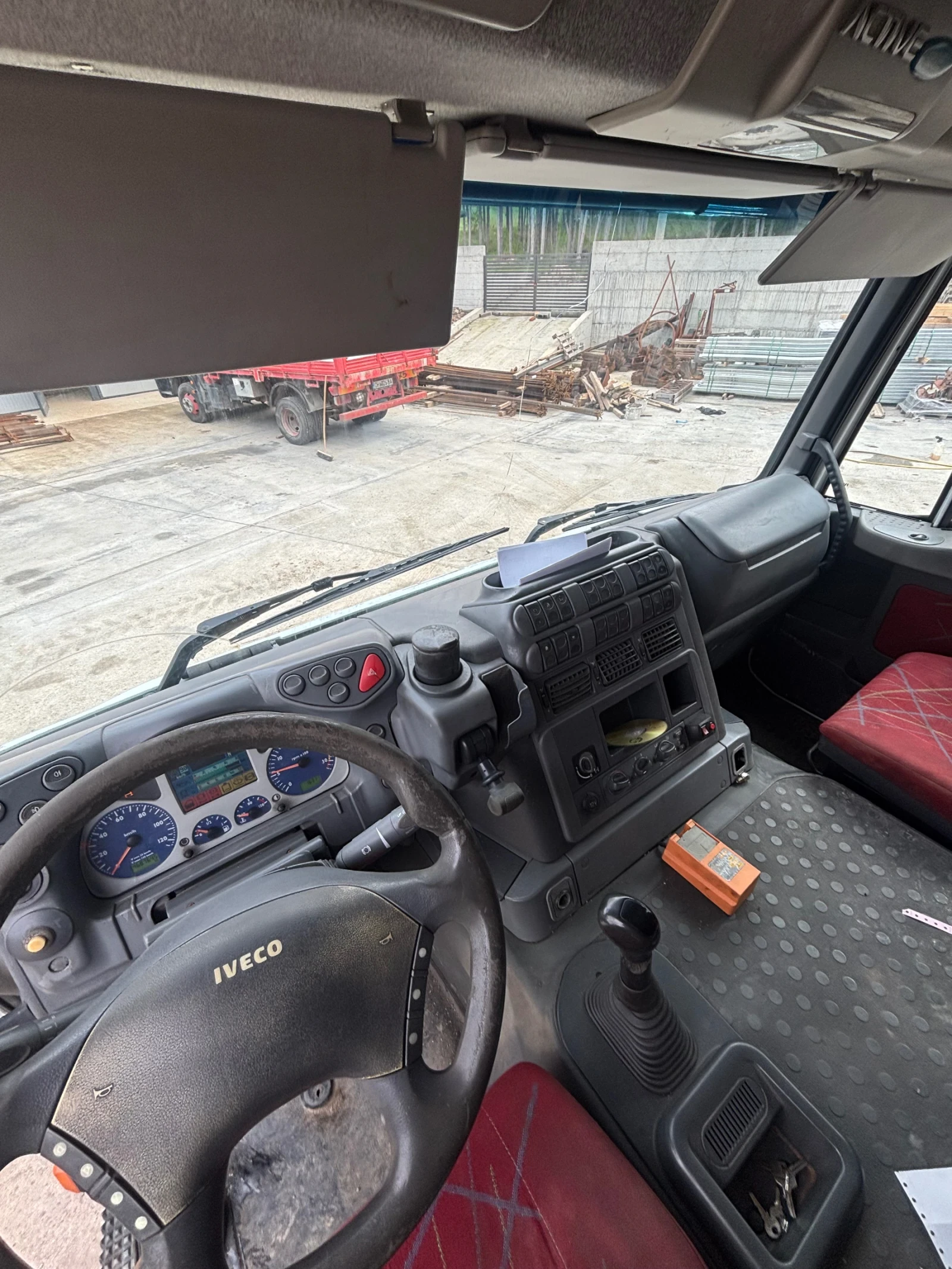 Iveco Stralis AT 260 C31 N/КРАН 28.5М/26000кг - изображение 9