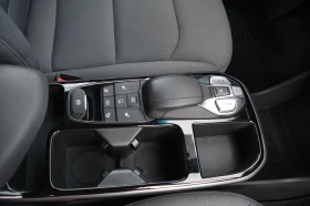 Hyundai Ioniq, снимка 4