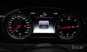 Mercedes-Benz E 220 D * AMG LINE * HEAD UP * ПАНОРАМА * , снимка 7