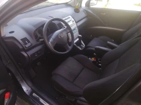 Toyota Corolla verso 2.2 D4D, снимка 9