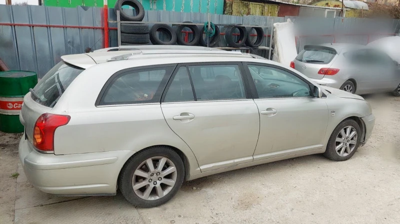 Toyota Avensis D4D 116 кс , снимка 3 - Автомобили и джипове - 39236030