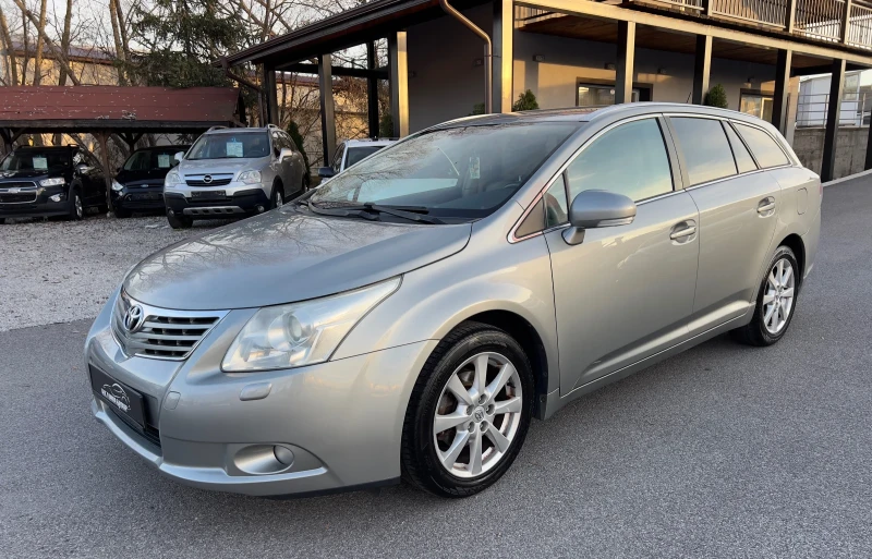 Toyota Avensis 2.0I НОВ ВНОС , снимка 1 - Автомобили и джипове - 48014742