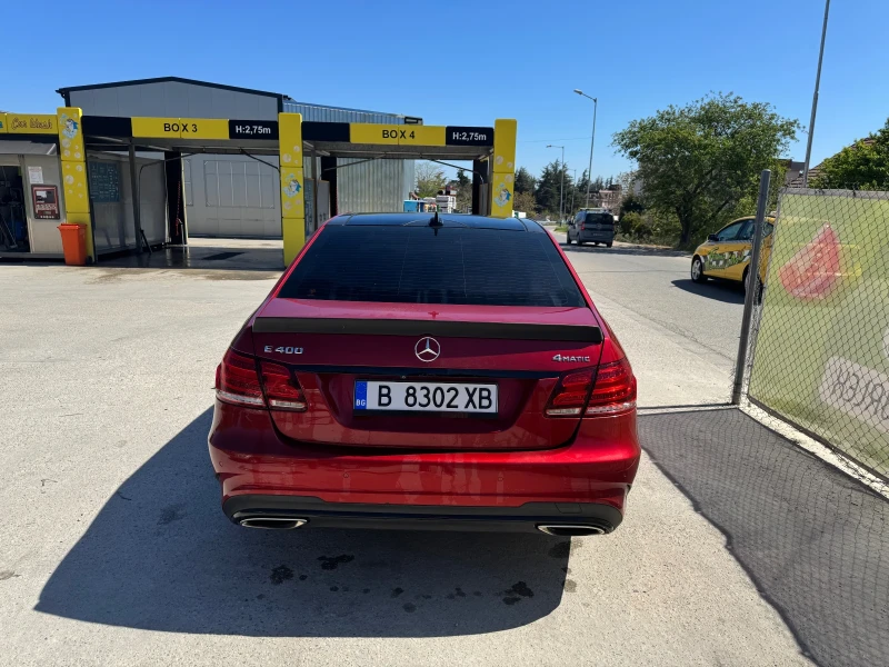 Mercedes-Benz E 400 4 Matic AMG Distronic, Pano, Harman Kardon, Ambien, снимка 5 - Автомобили и джипове - 49907811