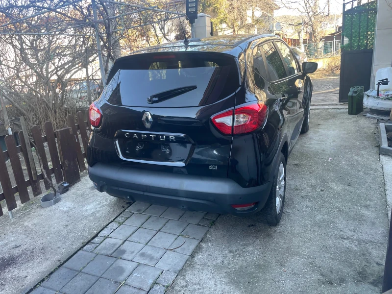 Renault Captur 1.5 DCI, снимка 4 - Автомобили и джипове - 48879644