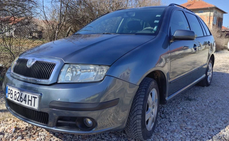 Skoda Fabia, снимка 2 - Автомобили и джипове - 49433839