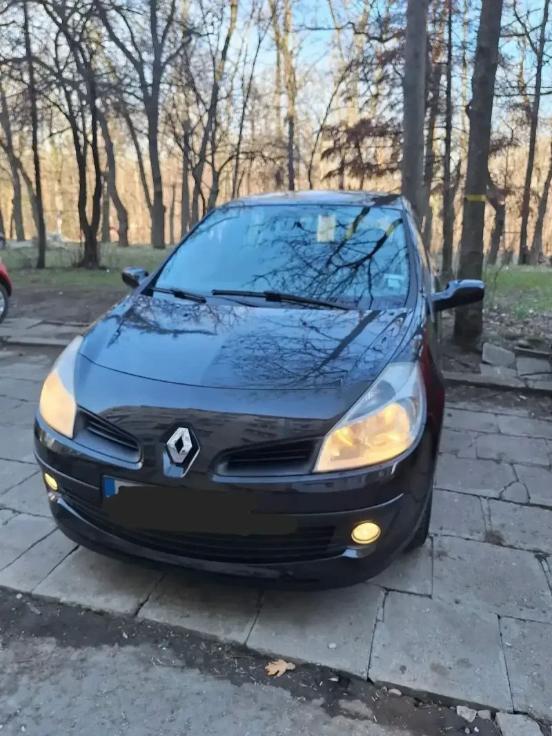 Renault Clio, снимка 1 - Автомобили и джипове - 49448575