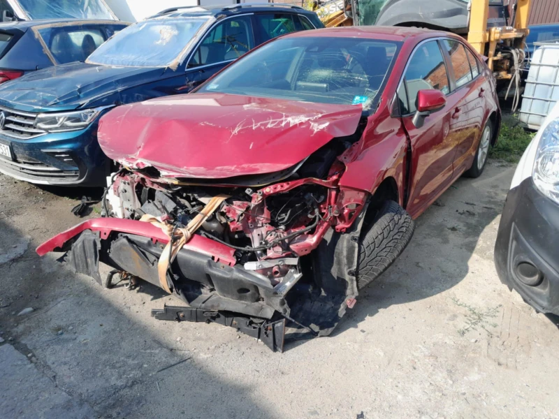 Toyota Corolla 1.8 Hibrid, снимка 2 - Автомобили и джипове - 51890409