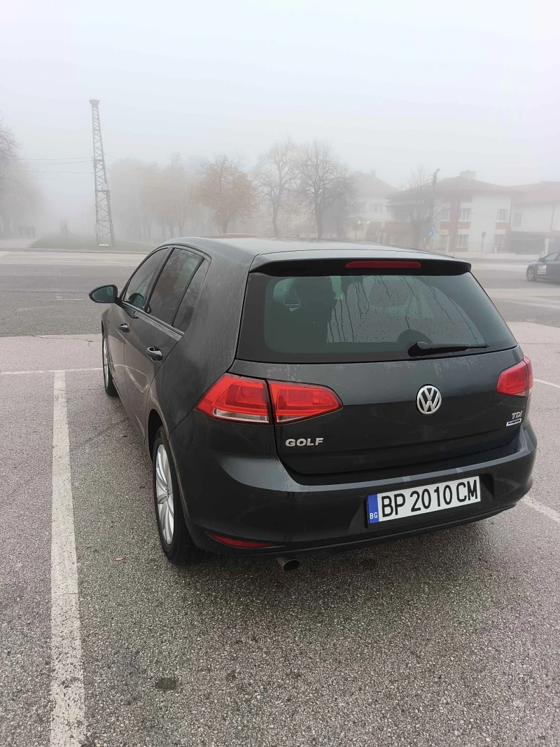 VW Golf 1.6 TDI Bluemotion, снимка 5 - Автомобили и джипове - 52480915
