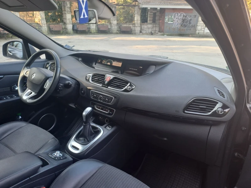 Renault Grand scenic, снимка 8 - Автомобили и джипове - 52627405