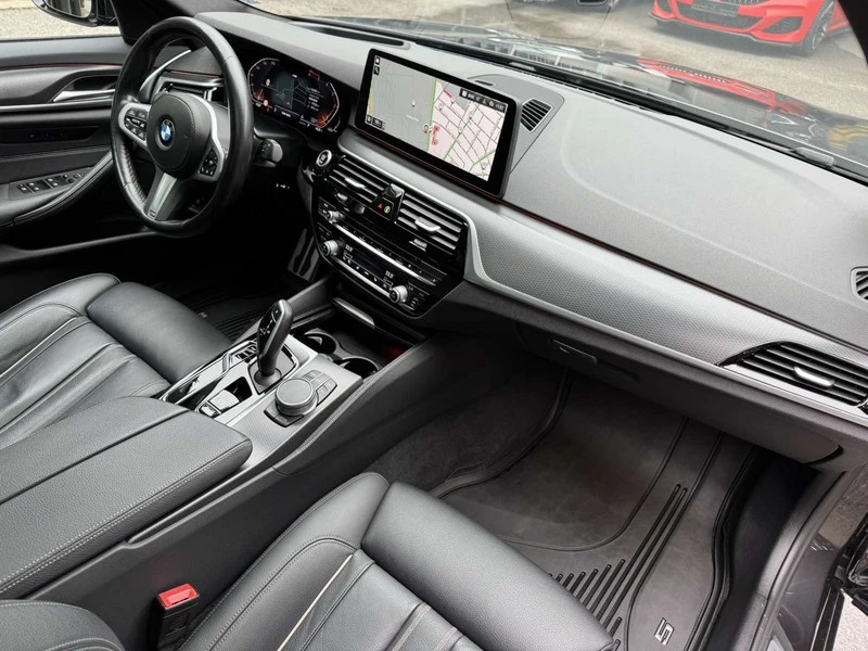 BMW 530 d xDrive, снимка 12 - Автомобили и джипове - 53507038