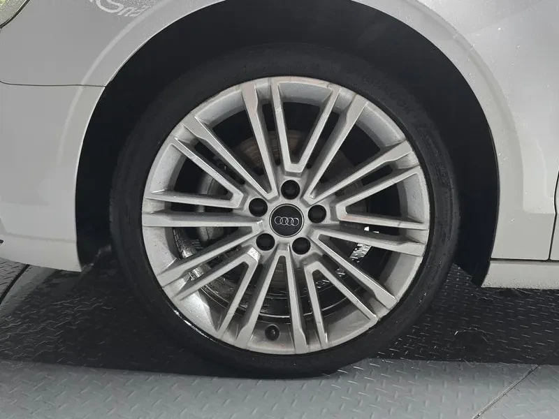 Audi A3 40 Tfsi 8V, снимка 5 - Автомобили и джипове - 55142281