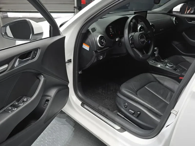 Audi A3 40 Tfsi 8V, снимка 10 - Автомобили и джипове - 55142281