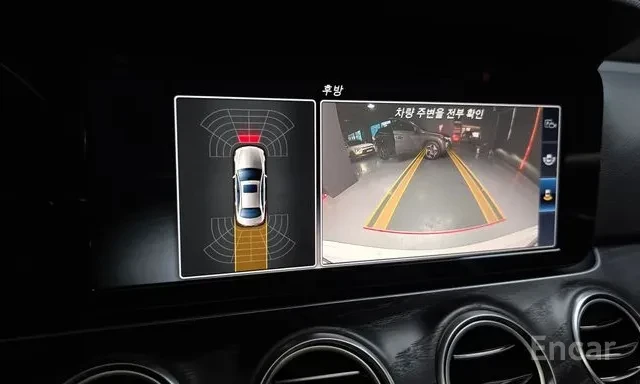 Mercedes-Benz E 220 D * AMG LINE * HEAD UP * ПАНОРАМА * , снимка 8 - Автомобили и джипове - 55392389