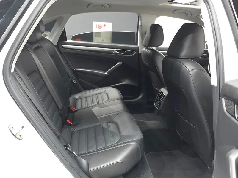 VW Passat 2.0 TFSI, снимка 11 - Автомобили и джипове - 55446657