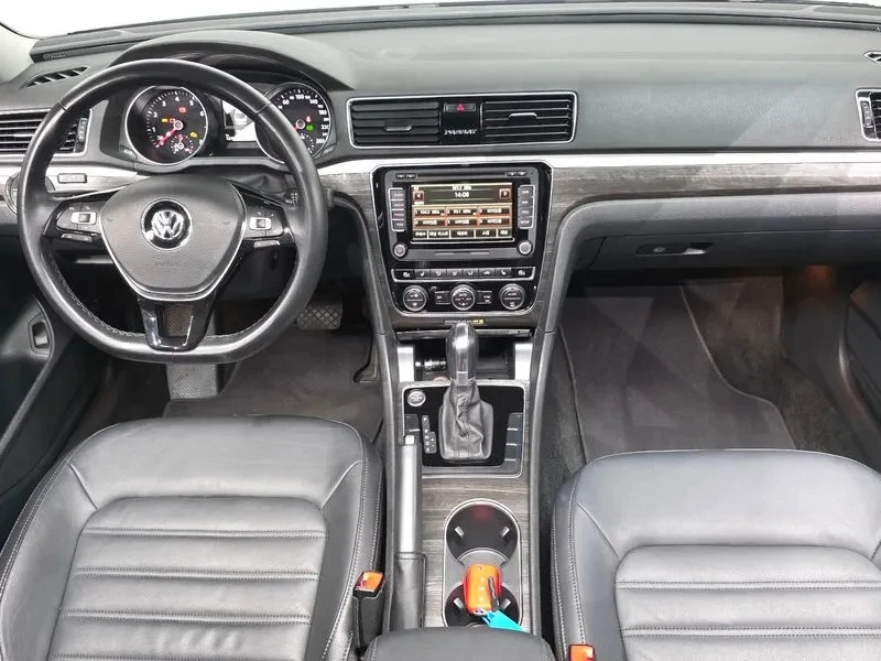 VW Passat 2.0 TFSI, снимка 6 - Автомобили и джипове - 55446657