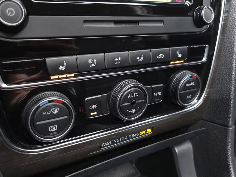 VW Passat 2.0 TFSI, снимка 12 - Автомобили и джипове - 55446657