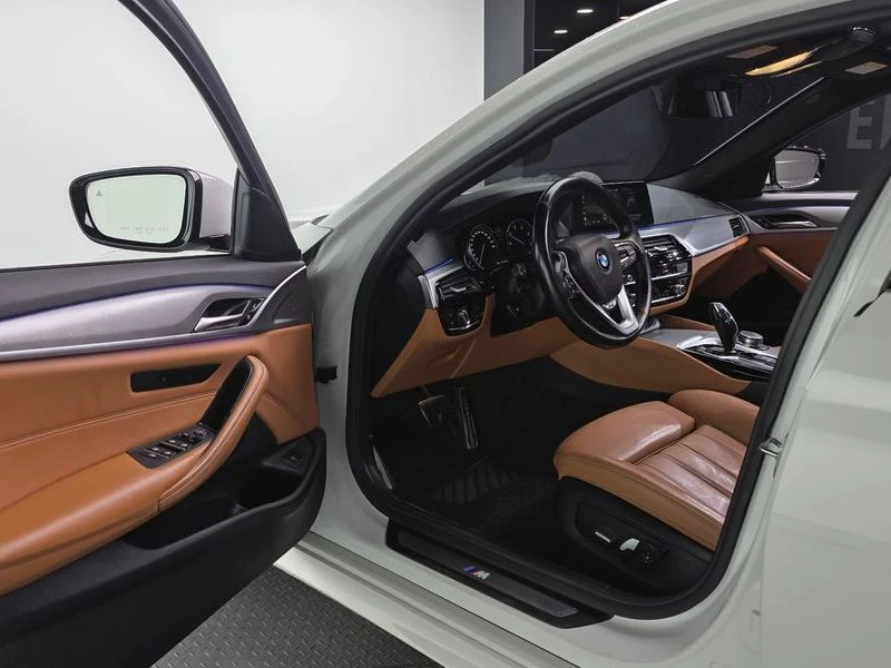 BMW 520 520d M Sport| ПОДГРЕВ| ШИБИ| HEAD UP, снимка 10 - Автомобили и джипове - 55739862