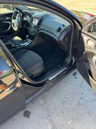 Opel Insignia Sports Tourer S, снимка 5 - Автомобили и джипове - 56144813