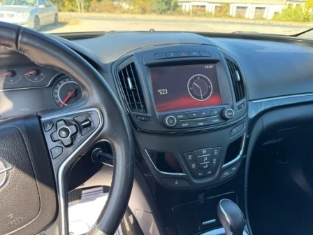 Opel Insignia Sports Tourer S, снимка 8 - Автомобили и джипове - 56144813
