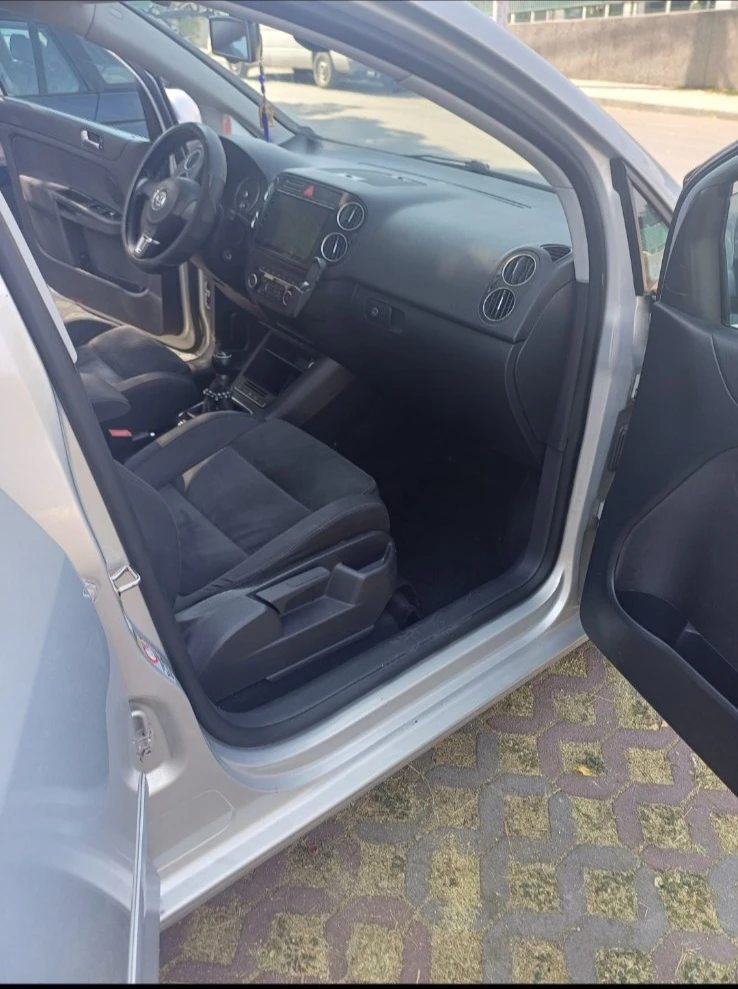 VW Golf Plus 1.6 TDI, снимка 8 - Автомобили и джипове - 56261139