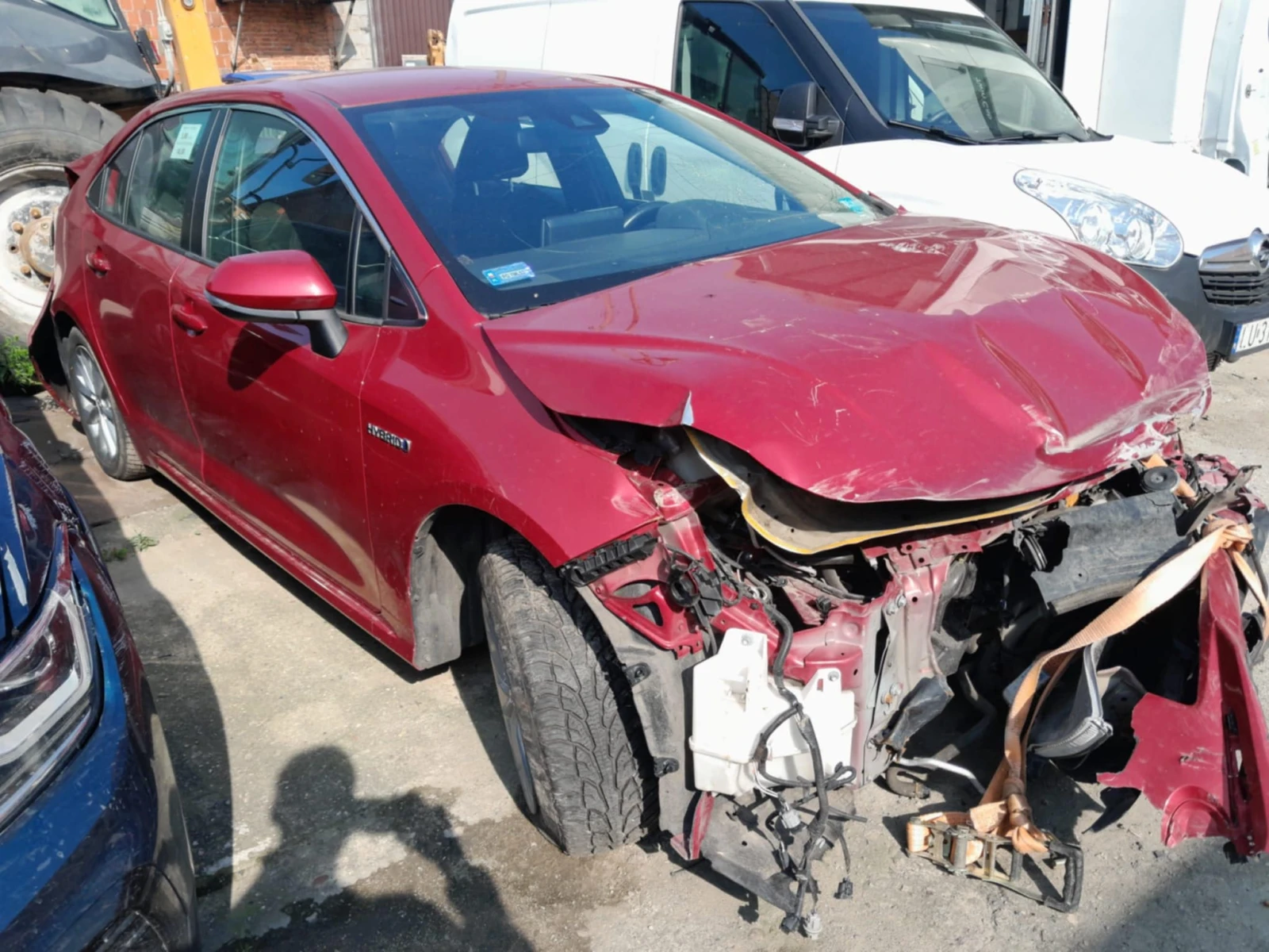 Toyota Corolla 1.8 Hibrid, снимка 1