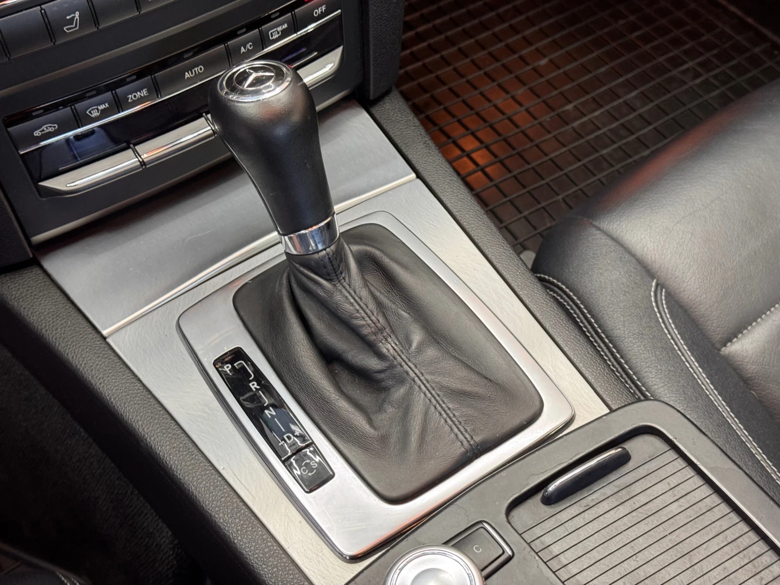 Mercedes-Benz E 350 d* CABRIO* CAMERA* CARPLAY*  | Mobile.bg   12