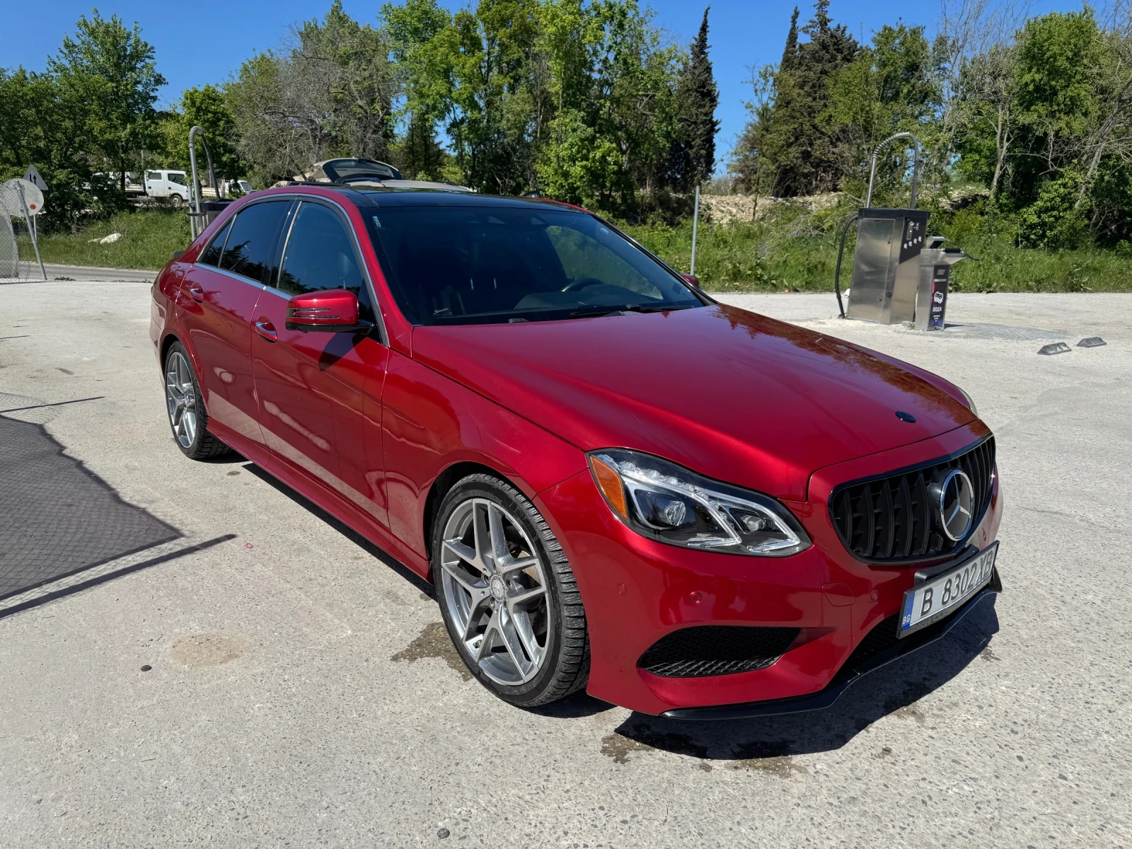 Mercedes-Benz E 400 4 Matic AMG Distronic, Pano, Harman Kardon, Ambien - изображение 2