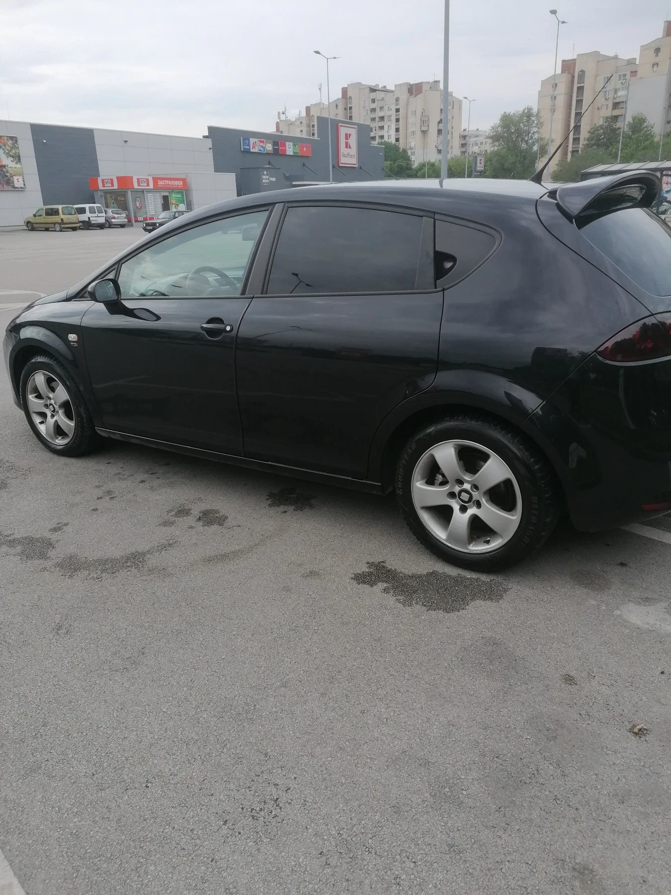 Seat Leon 2.0 - изображение 4