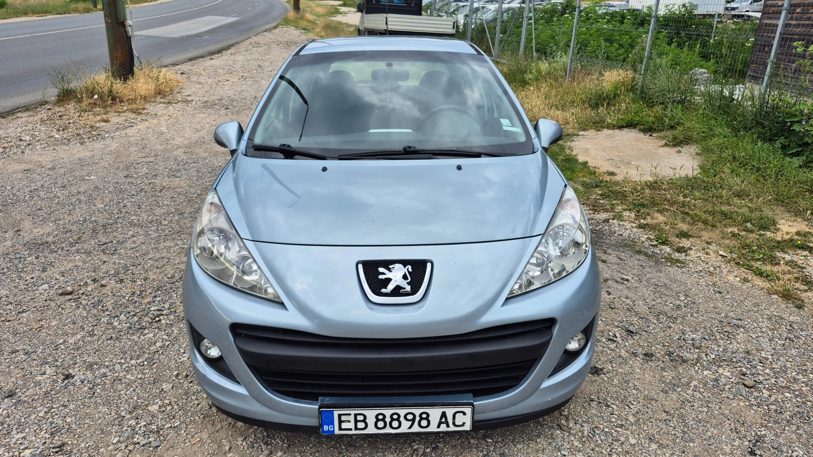 Peugeot 207 1.4hdi FACELIFT 140000км - изображение 2