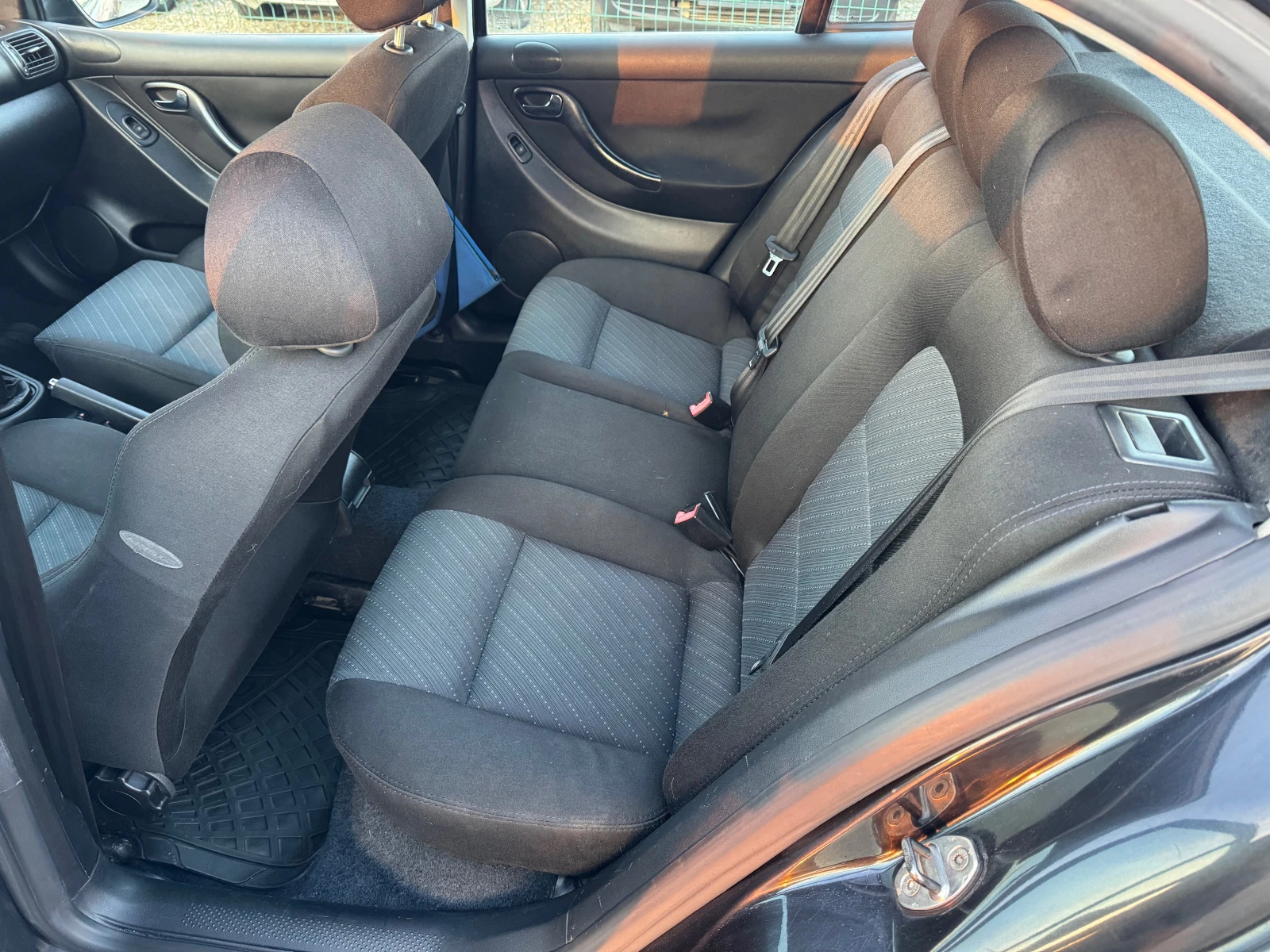 Seat Leon 1.9TDI* FR* 131+ + Германия* 6ск* Нави* Подгрев, снимка 11 - Автомобили и джипове - 53737840