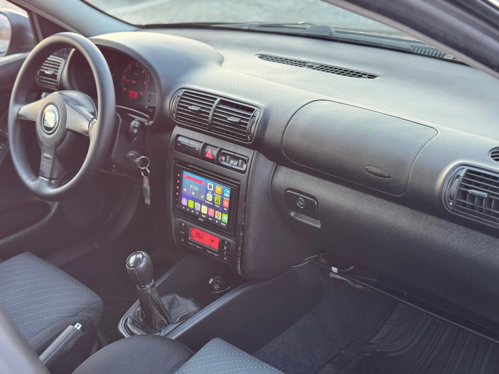 Seat Leon 1.9TDI* FR* 131+ + Германия* 6ск* Нави* Подгрев, снимка 15 - Автомобили и джипове - 53737840