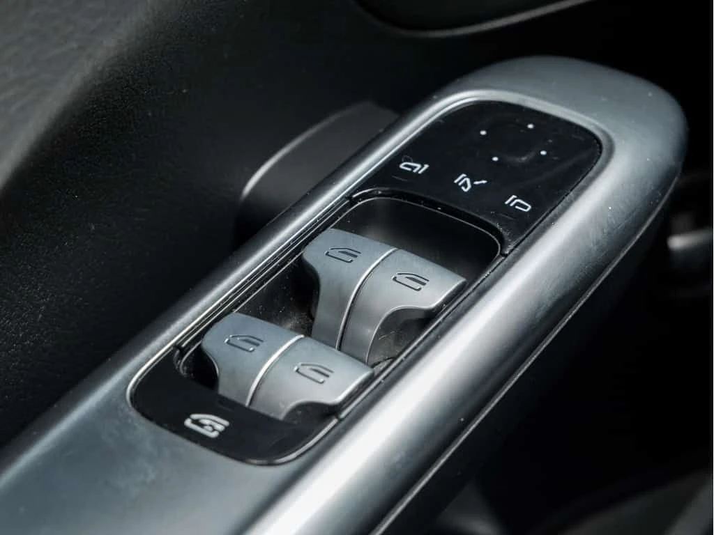 Mercedes-Benz C 300 4MATIC | AMG PACK | CARFAX, снимка 15 - Автомобили и джипове - 53851959