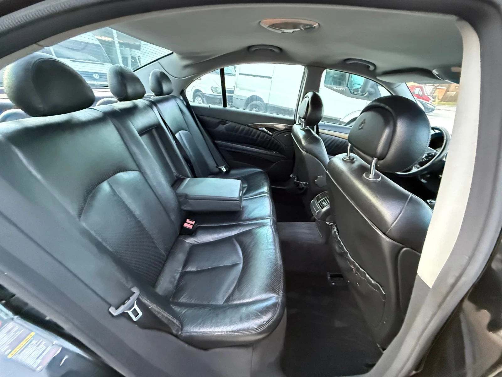 Mercedes-Benz E 270 2.7CDI AVANTGARDE, снимка 15 - Автомобили и джипове - 53868160