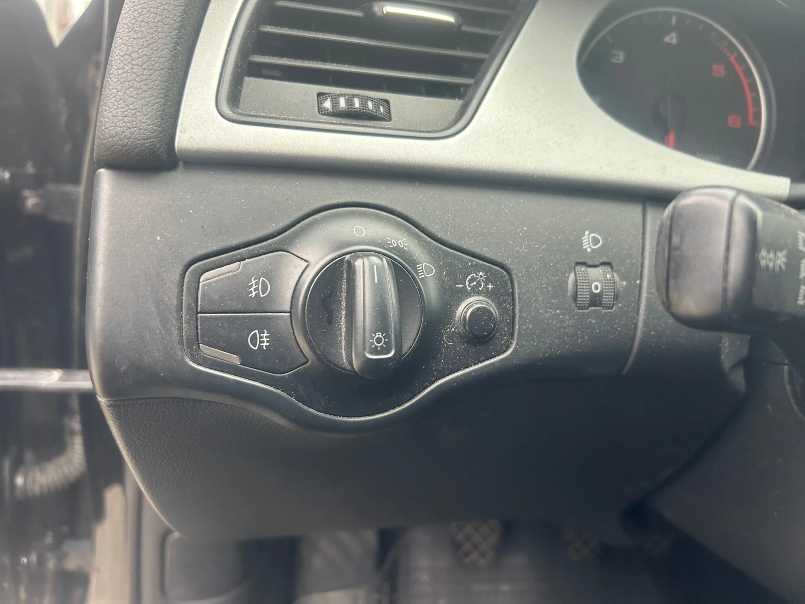 Audi A4 2.0 TDI 143 к.с. 6ск. 2009г. НА ЧАСТИ, снимка 14 - Автомобили и джипове - 53907852