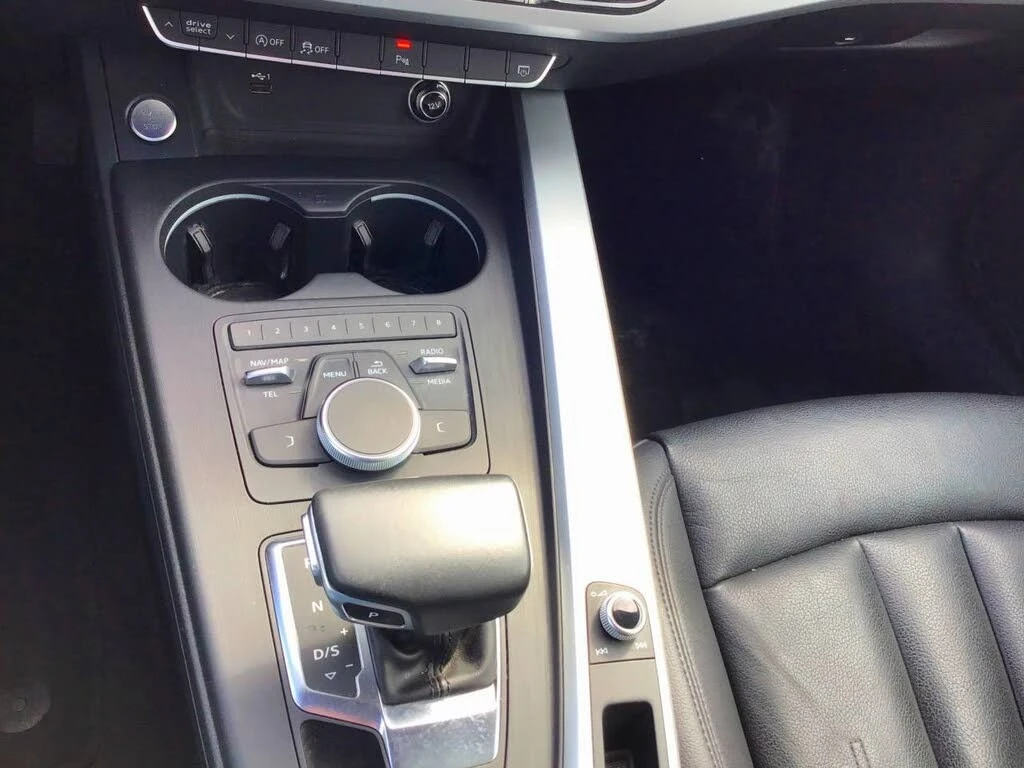 Audi A4 2.0TFSI* Komfort* АвтоКредит* (ЦЕНА ДО БГ), снимка 12 - Автомобили и джипове - 54033144