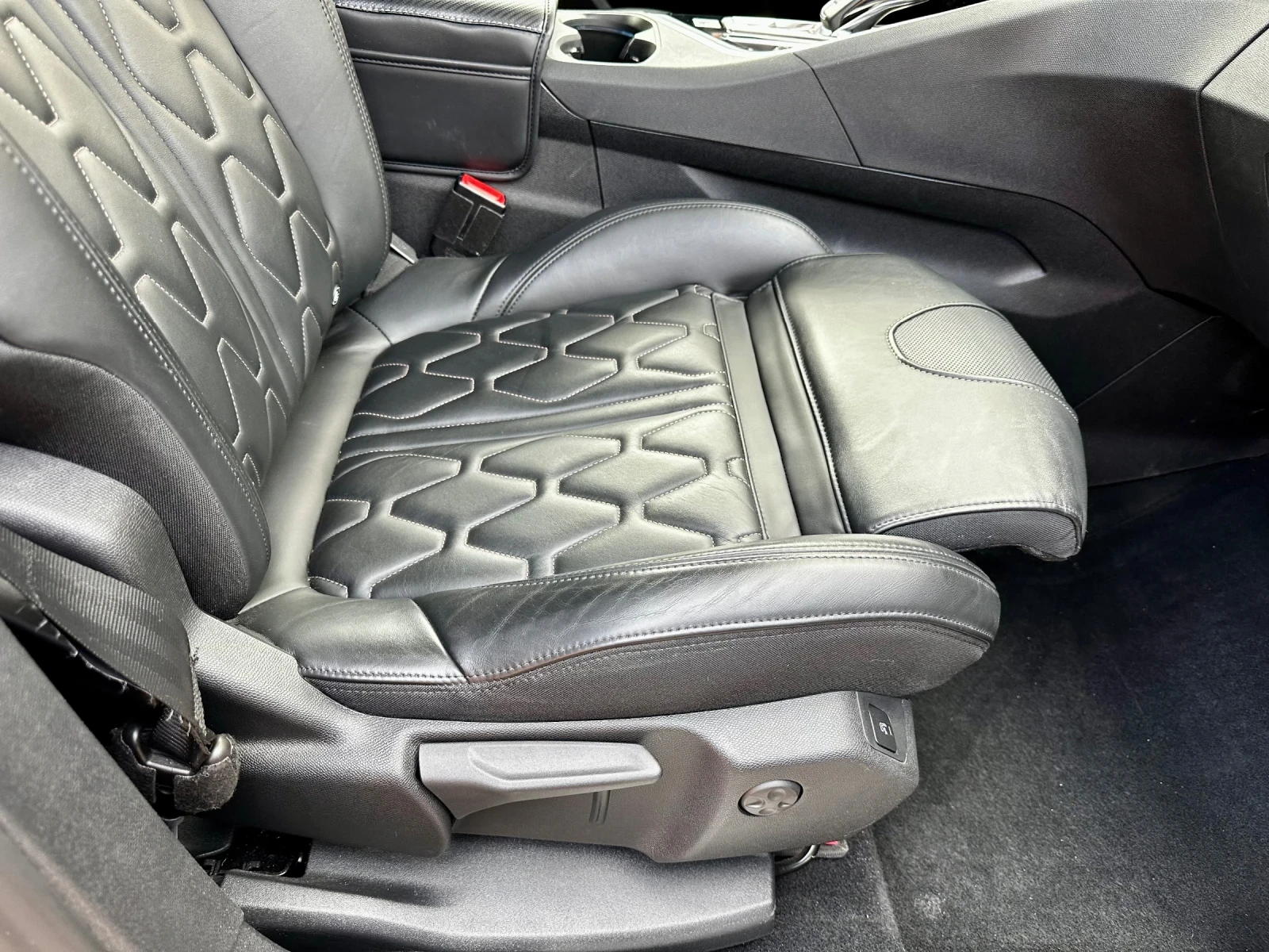 Peugeot 3008 GT Line EAT8, снимка 15 - Автомобили и джипове - 54388204
