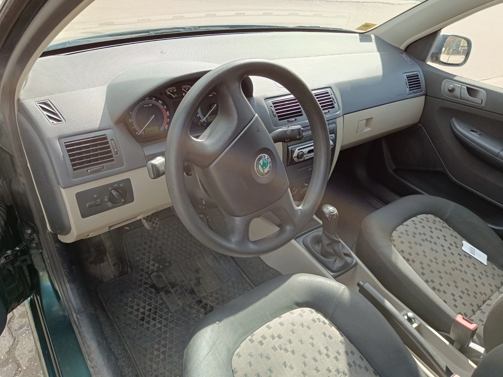 Skoda Fabia Tdi, снимка 5 - Автомобили и джипове - 54461609