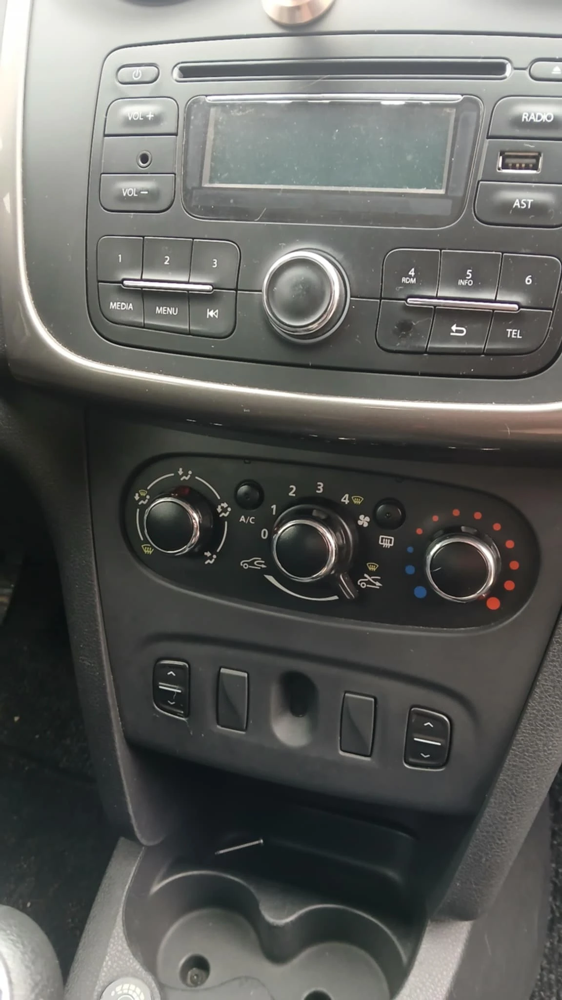 Dacia Logan MCV LPG 0.9 TCE, снимка 7 - Автомобили и джипове - 54739733
